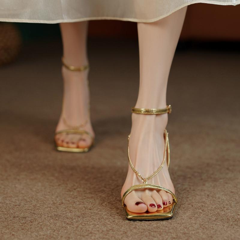 Золотые женские модные сандали – обзор и цена Gold Chain Sandal