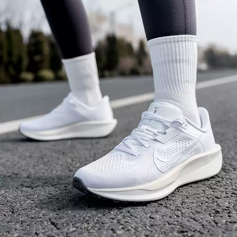 Женские кроссовки NIKE QEST 6  – обзор и цена Women Shoes Jordan