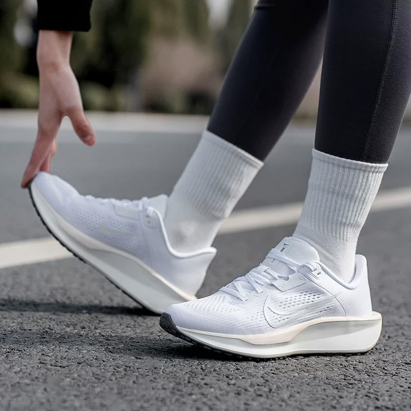 Женские кроссовки NIKE QEST 6  – обзор и цена Women Shoes Jordan