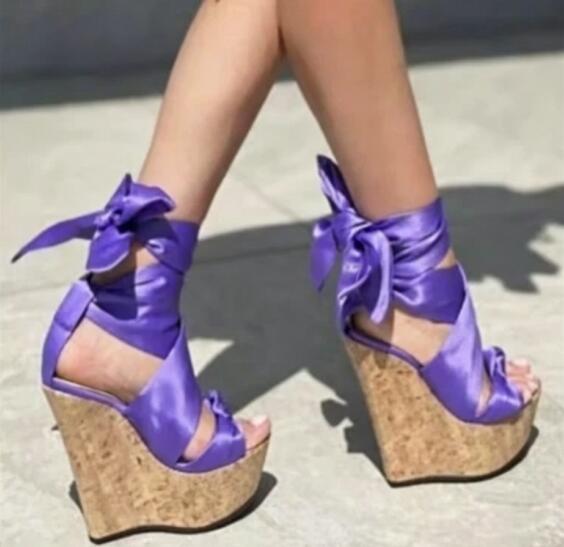 Нежно-розово-белые шелковые са – обзор и цена Cork Wedge Sandal